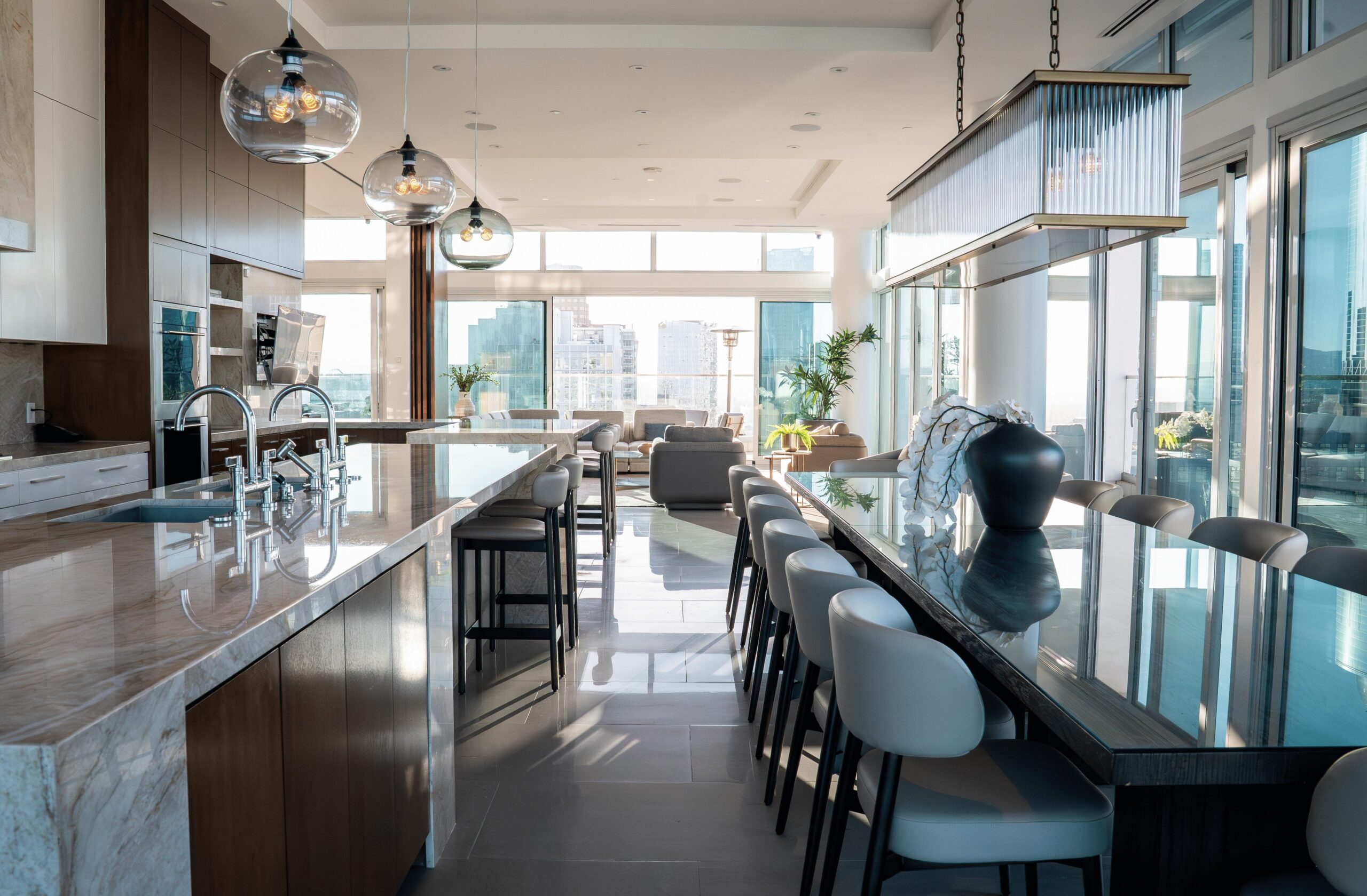 888 S. Olive chef's kitchen and dining area