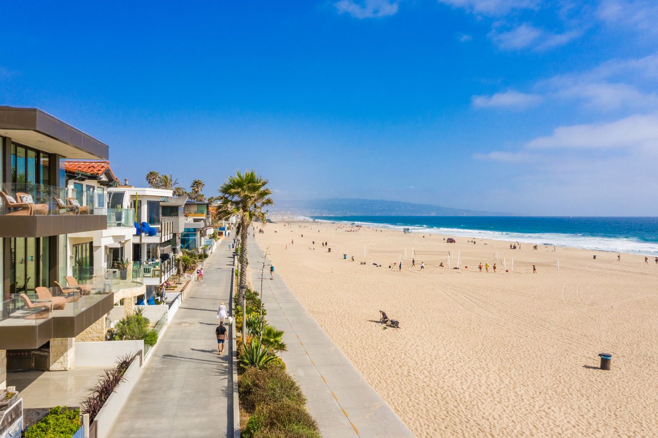 Manhattan Beach Strand